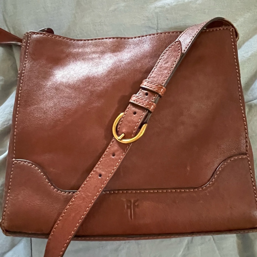 Frye Brown Cognac Leather Messenger Travel Crossbody Top Zip Tote Bag Purse.